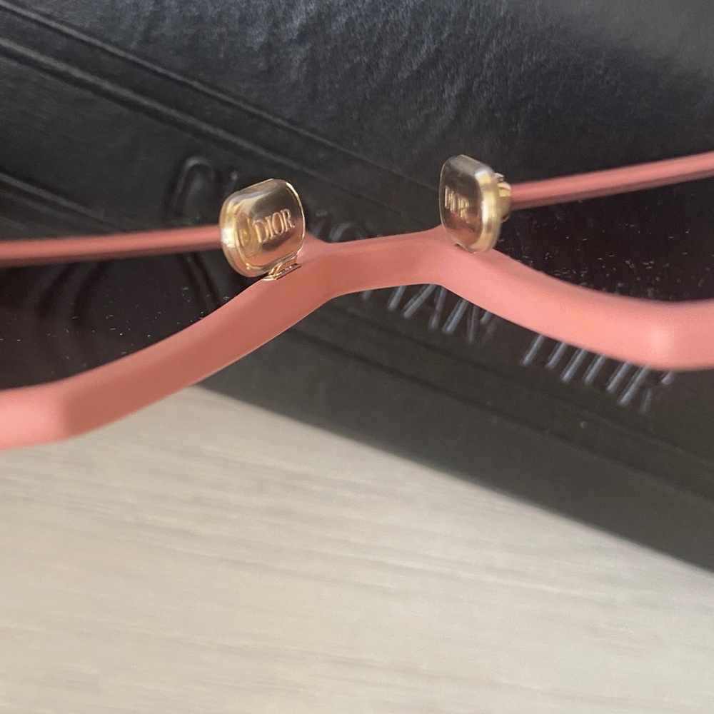 Dior 30Montaigne BNWB
Matte sunglasses - Picture 10 of 11